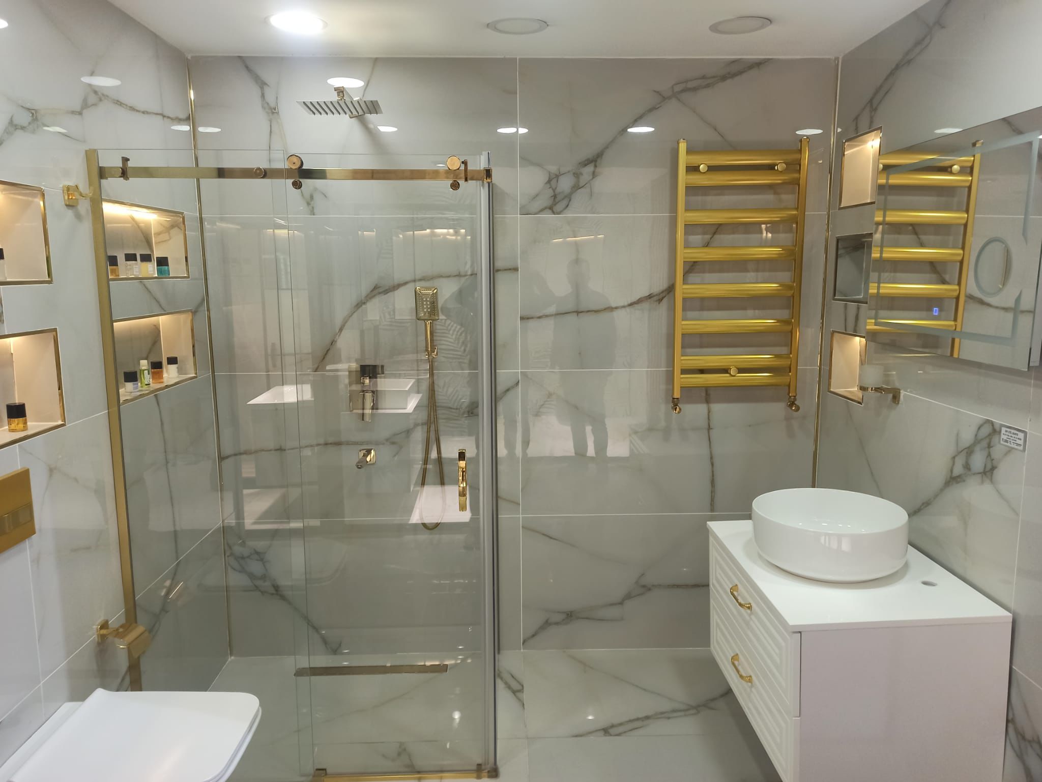 Showroom 6